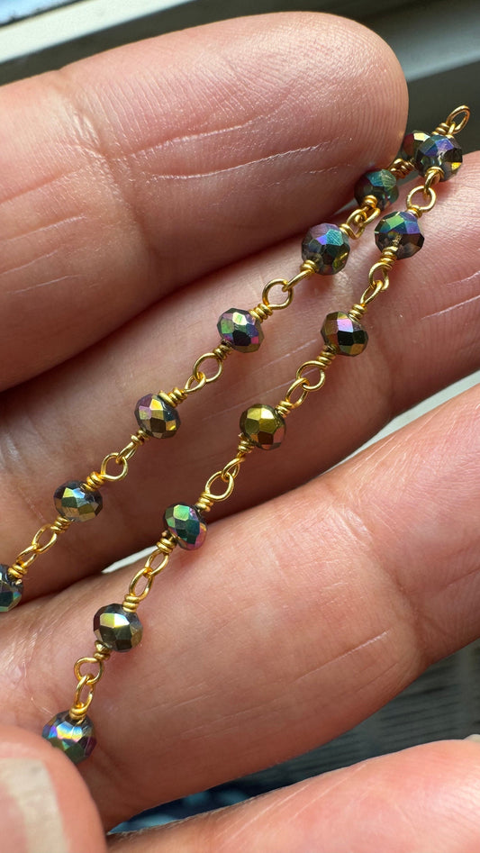 Beaded Anklet – Gold Wire with Iridescent Beads