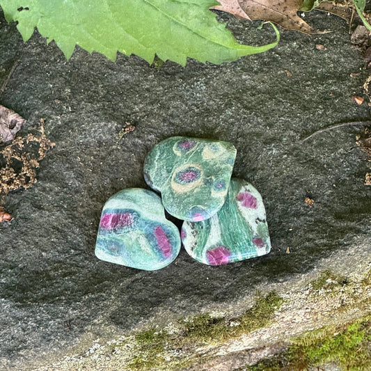 Ruby in Fuchsite Heart – Stone of Emotional Harmony