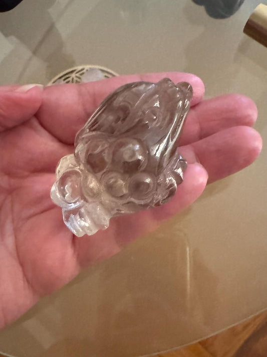 Hand-Carved Citrine Money Toad – Symbol of Prosperity