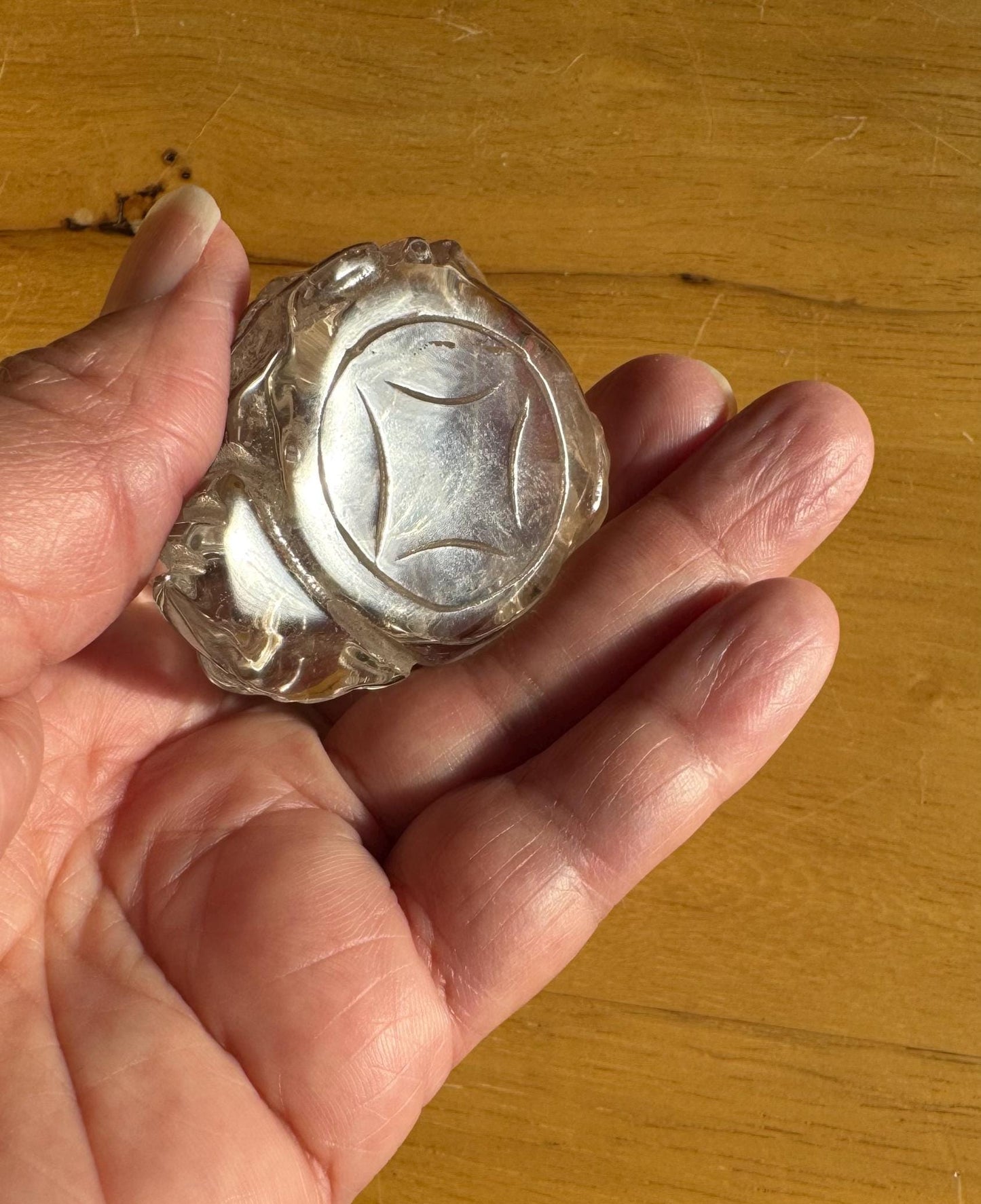 Hand-Carved Citrine Money Toad – Symbol of Prosperity