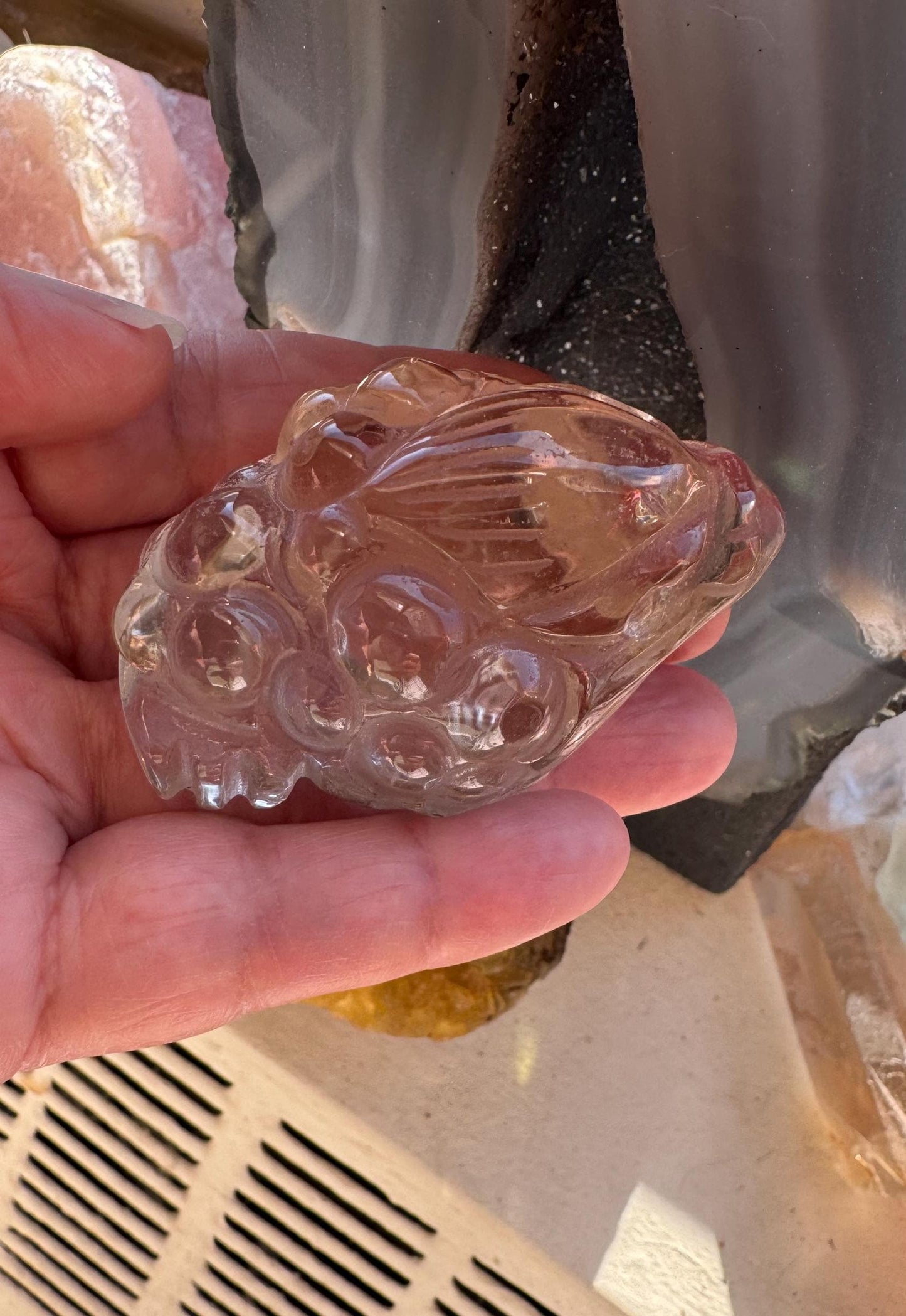 Hand-Carved Citrine Money Toad – Symbol of Prosperity