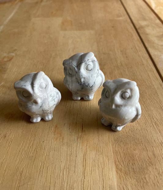 Howlite Owl Carving: Enhancing Spiritual Awareness