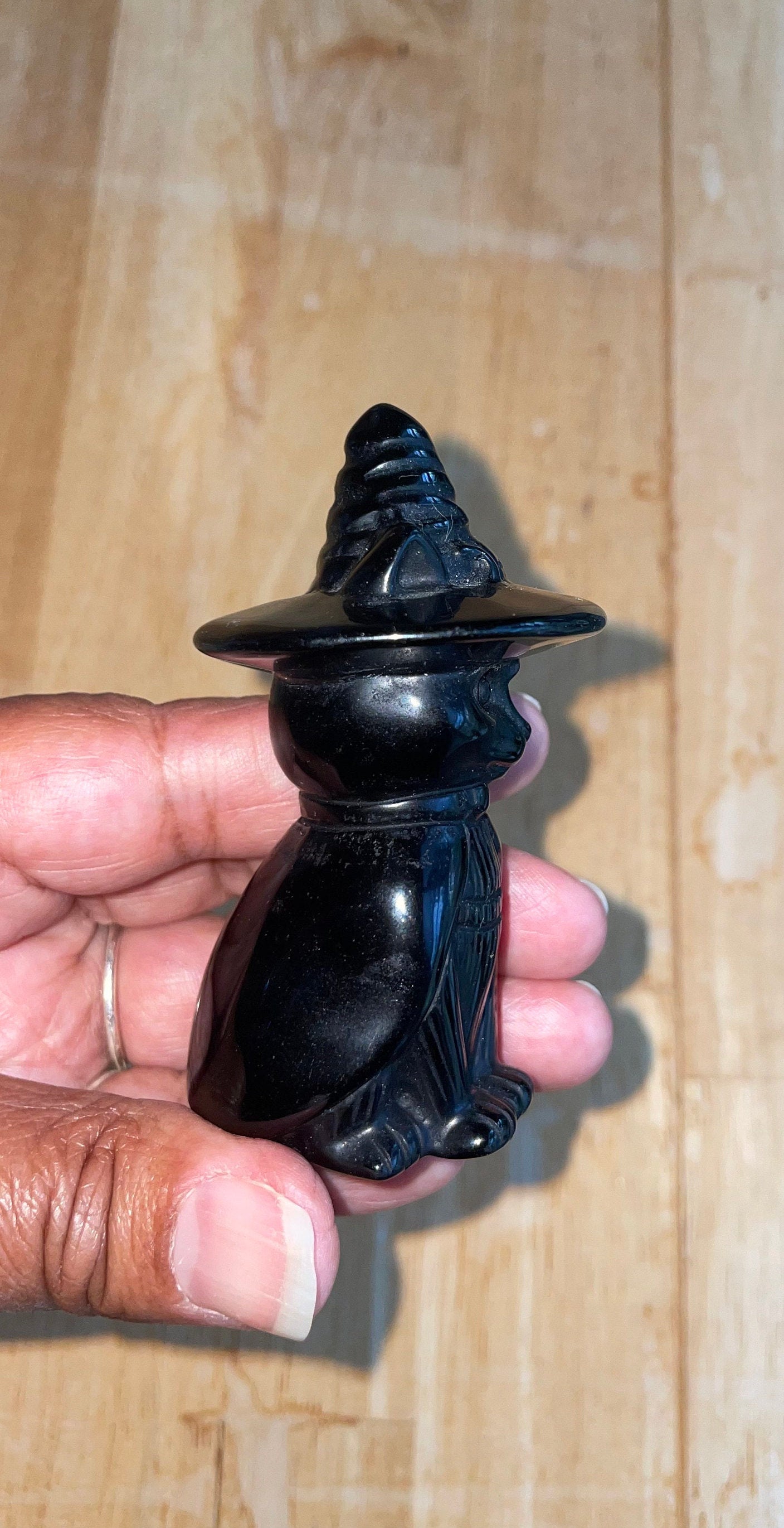 Obsidian Witch Cat Carving – Magical Guardian Figurine