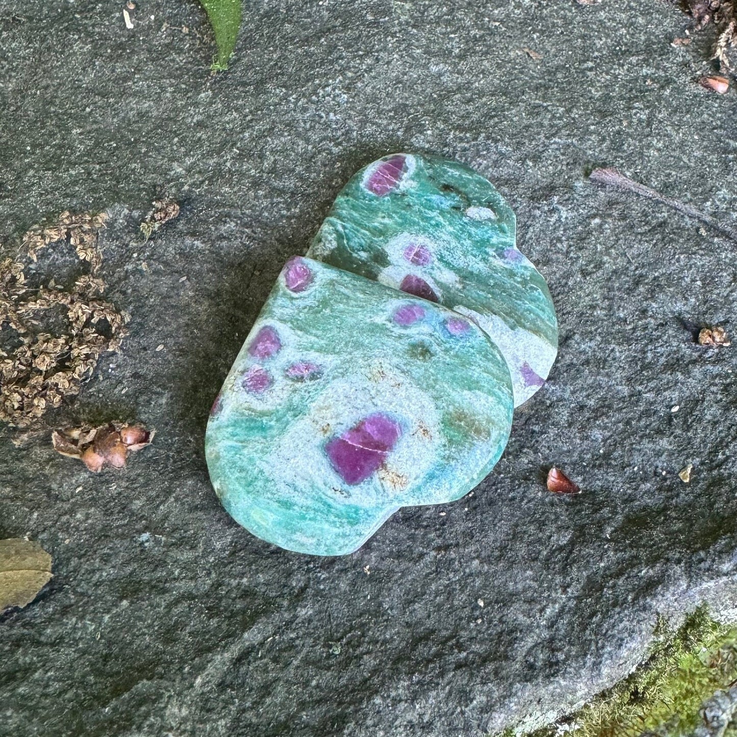 Ruby in Fuchsite Heart – Stone of Emotional Harmony